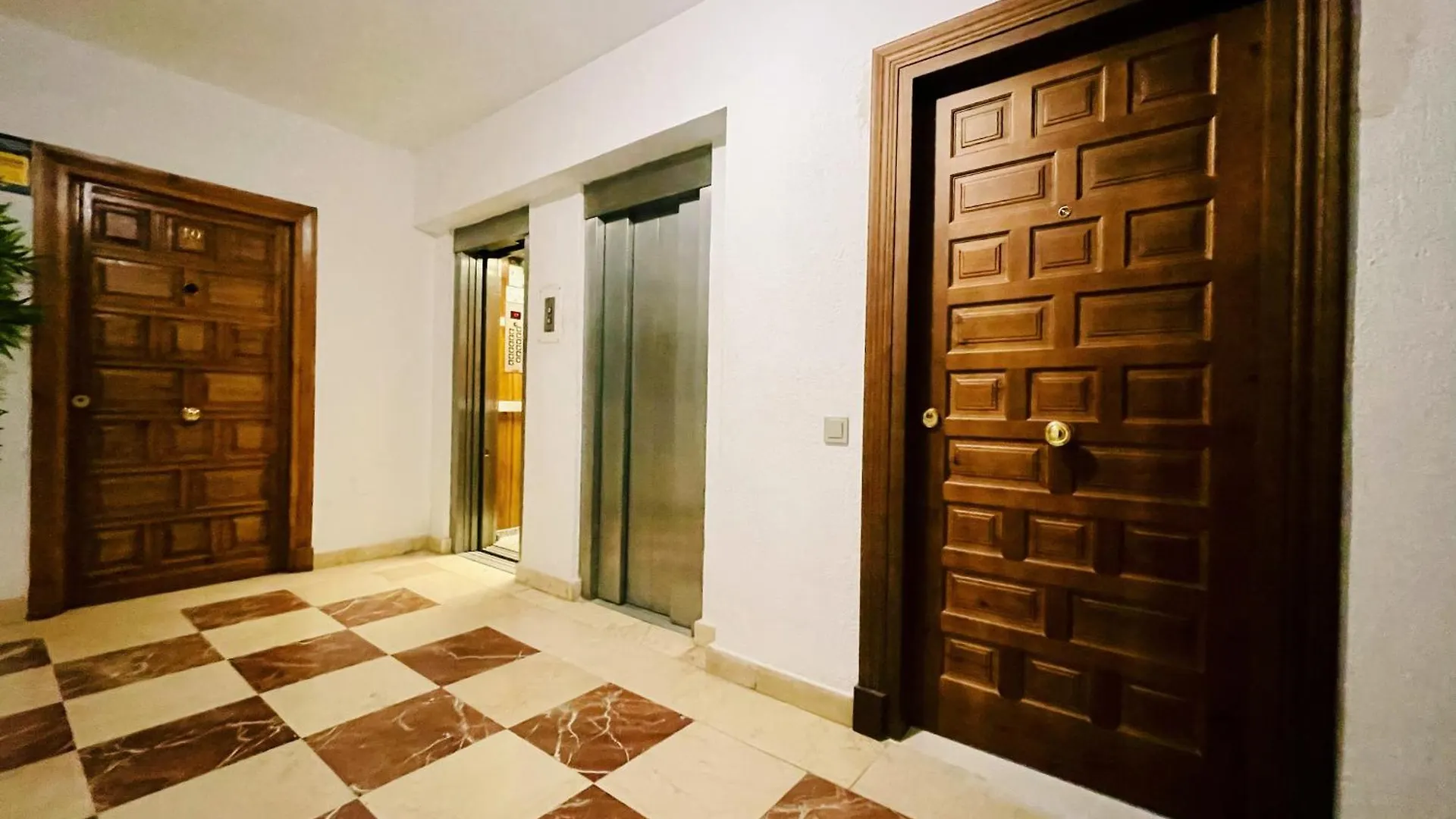 Luxury Beachfront Apartment Fuengirola 0*,  Spain
